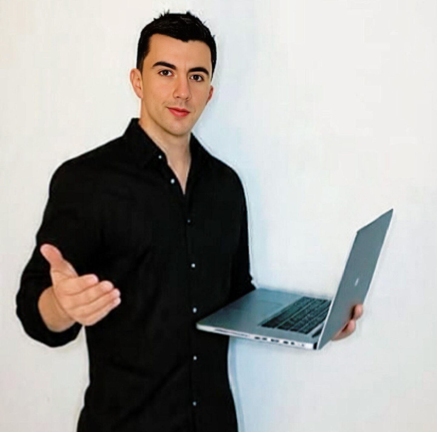 Javier Vrandecic - Fundador de Innovarketing, especialista en automatización con IA